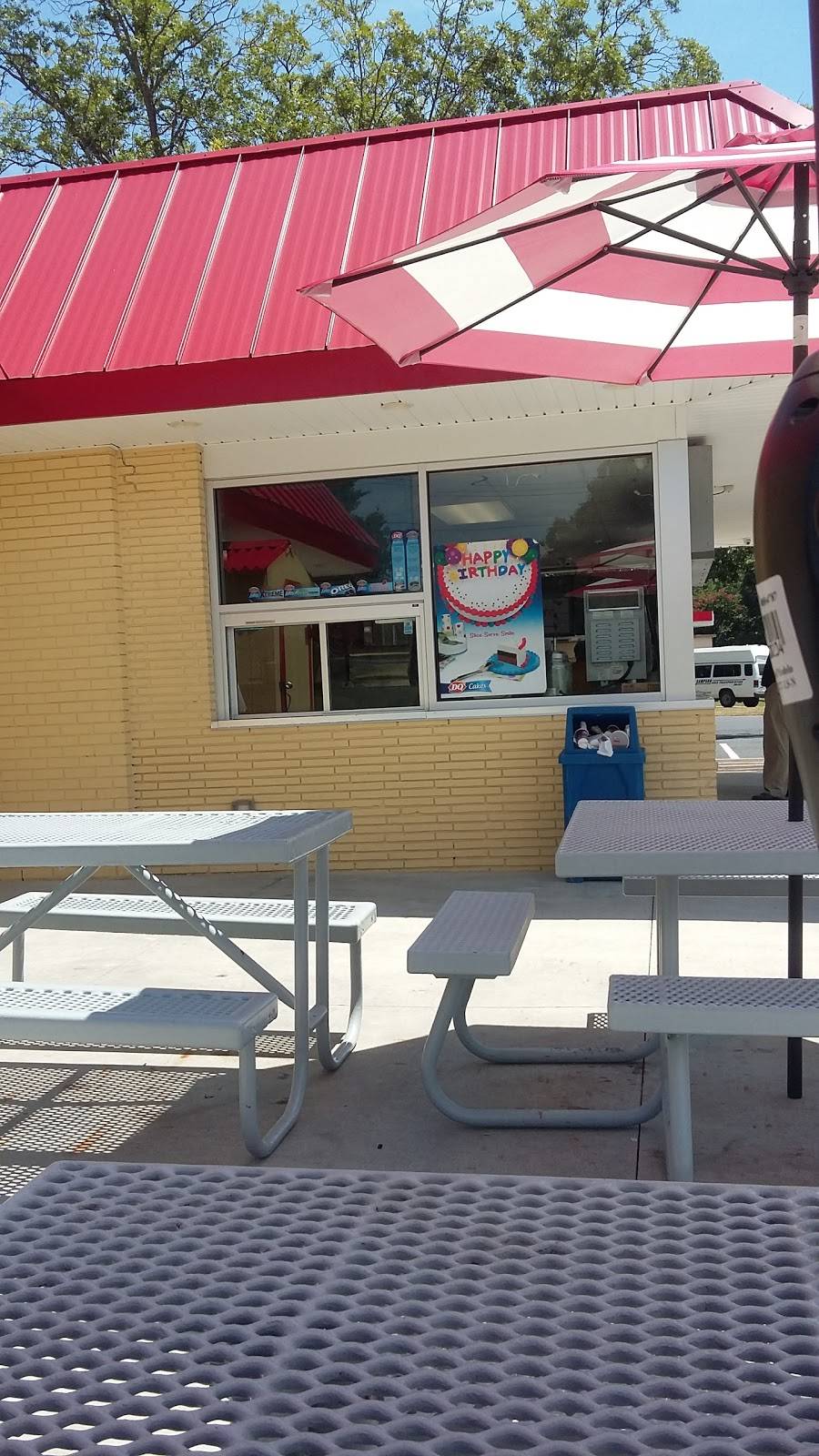 Dairy Queen of Sampson County | restaurant | 1837 Southeast Blvd, Clinton, NC 28328, USA | 9105921844 OR +1 910-592-1844