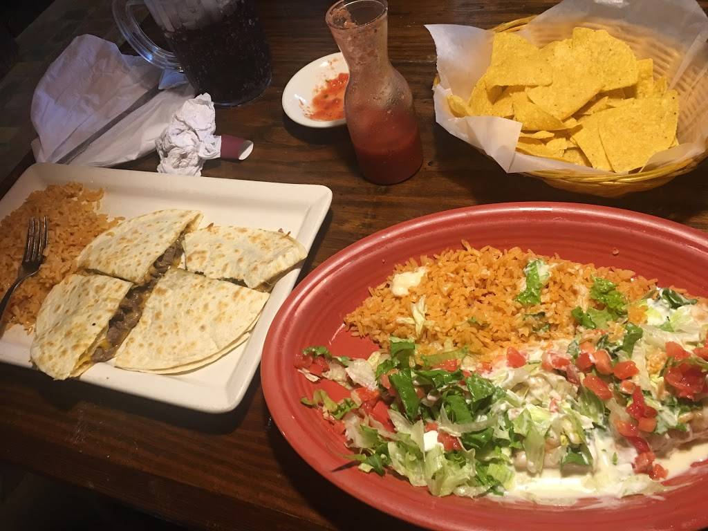 El Rancho | restaurant | 2441 Pass Rd, Biloxi, MS 39531, USA | 2285946705 OR +1 228-594-6705