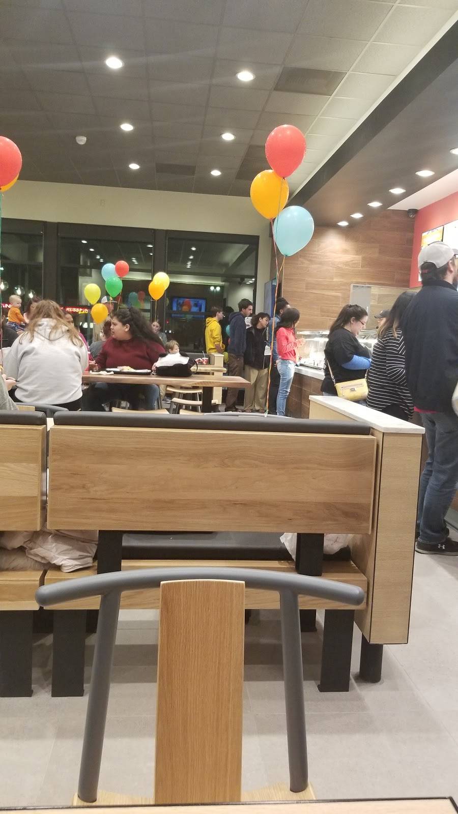 Panda Express | restaurant | 27698 Juban Rd, Denham Springs, LA 70726, USA | 2253672130 OR +1 225-367-2130