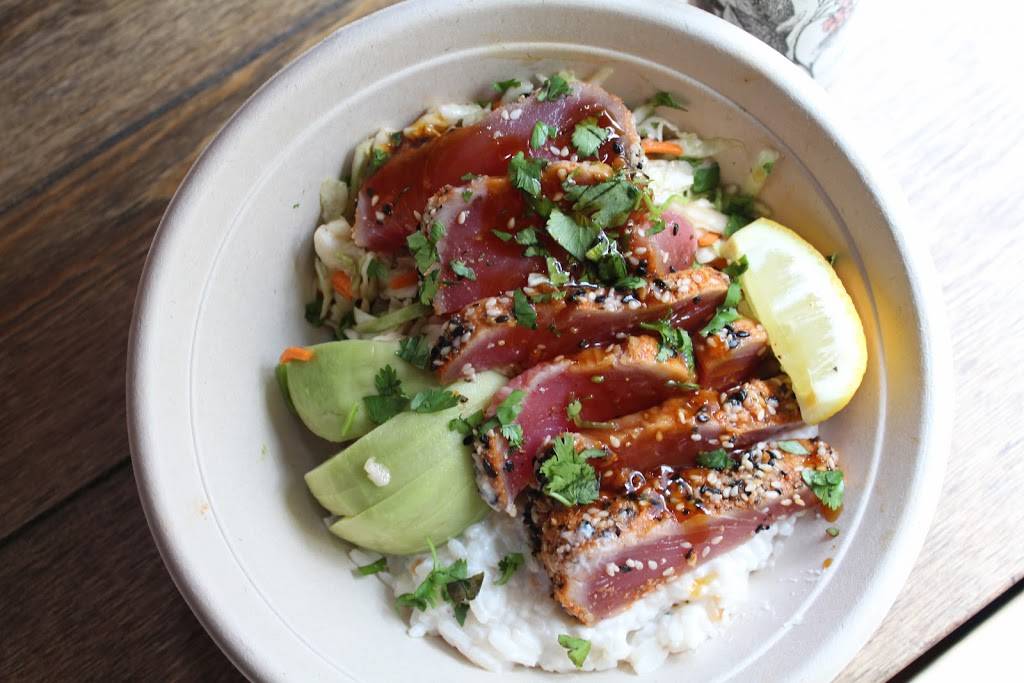 A.W. Shucks Seafood Shack | restaurant | 208 King St, Charleston, SC 29401, USA | 8436281554 OR +1 843-628-1554