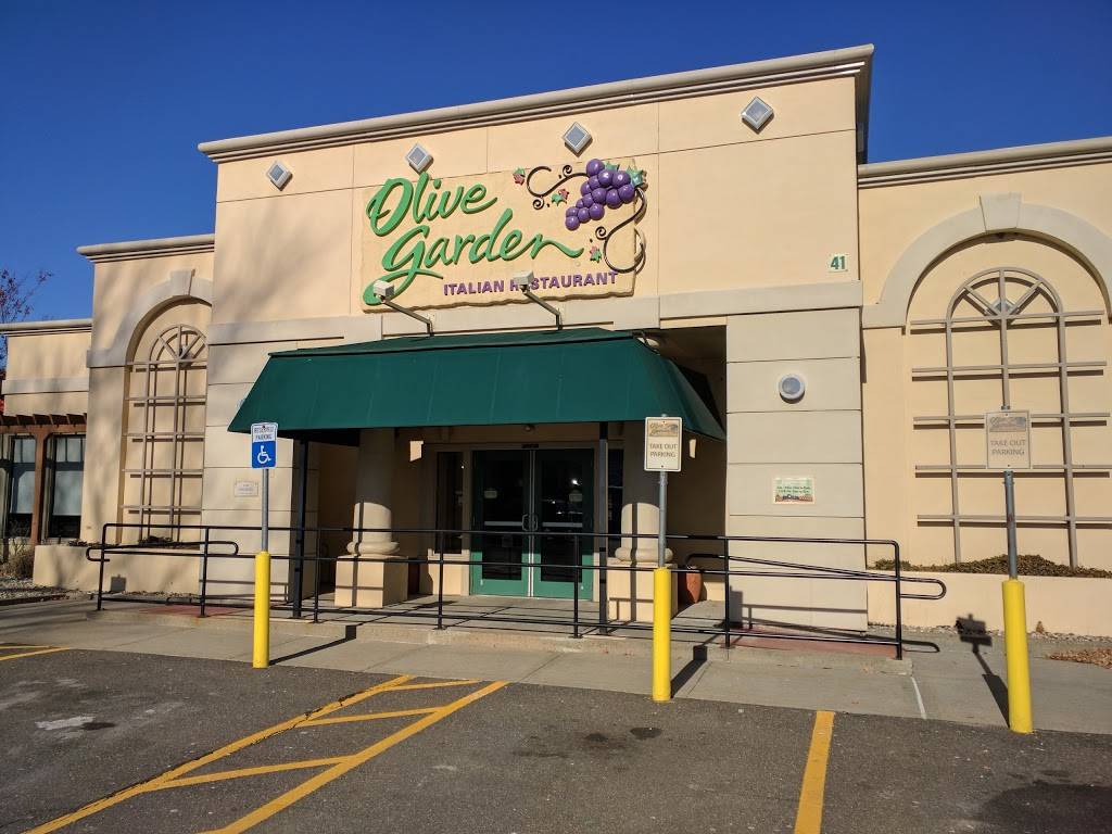 Olive Garden Italian Restaurant | meal takeaway | 41 Hazard Ave, Enfield, CT 06082, USA | 8607416616 OR +1 860-741-6616