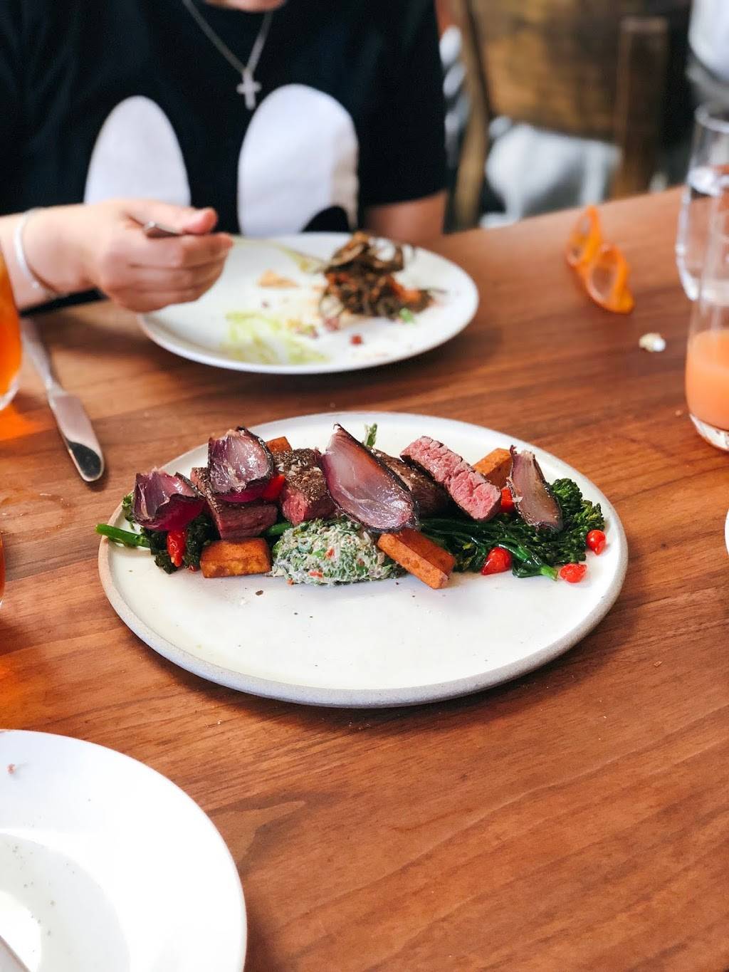 Farmshop | restaurant | 225 26th St #25, Santa Monica, CA 90402, USA | 3105662400 OR +1 310-566-2400