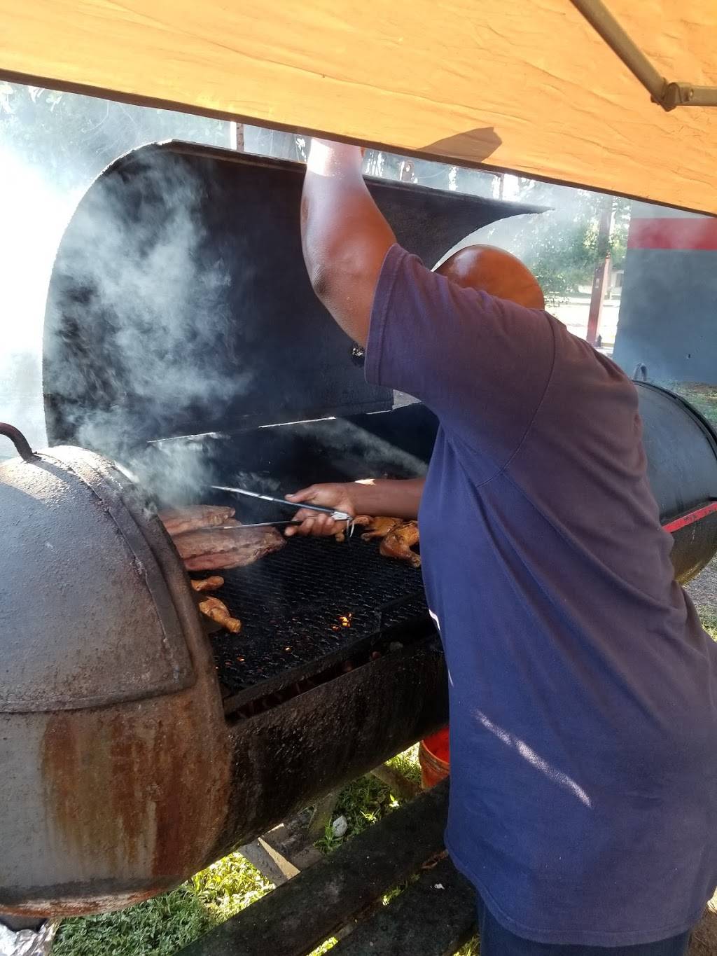 Chef Dads BBQ | restaurant | 1003 N 25th St, Fort Pierce, FL 34947, USA | 7725192464 OR +1 772-519-2464
