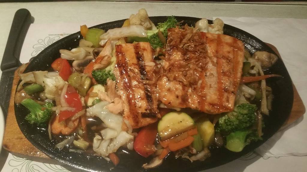 Restaurant Bambou DOr | restaurant | 605 Rue Principale, Laval, QC H7X 1C7, Canada | 4509695240 OR +1 450-969-5240