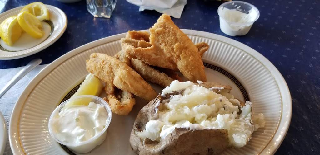 Newport Shores Restaurant | restaurant | 407 E Jackson St, Port Washington, WI 53074, USA | 2622846838 OR +1 262-284-6838