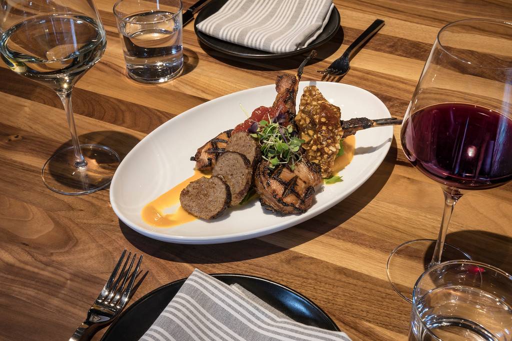 Hey Nonny Live Music + Local Kitchen | restaurant | 10 S Vail Ave, Arlington Heights, IL 60005, USA | 2242020750 OR +1 224-202-0750