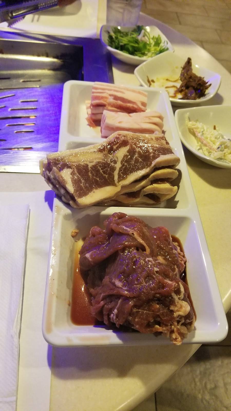 Blue House | restaurant | 1030 Howe Ave, Sacramento, CA 95825, USA | 9166462004 OR +1 916-646-2004