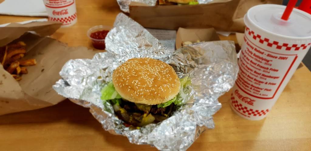 Five Guys | meal takeaway | 3975 Baldwin Rd, Auburn Hills, MI 48326, USA | 2484520055 OR +1 248-452-0055