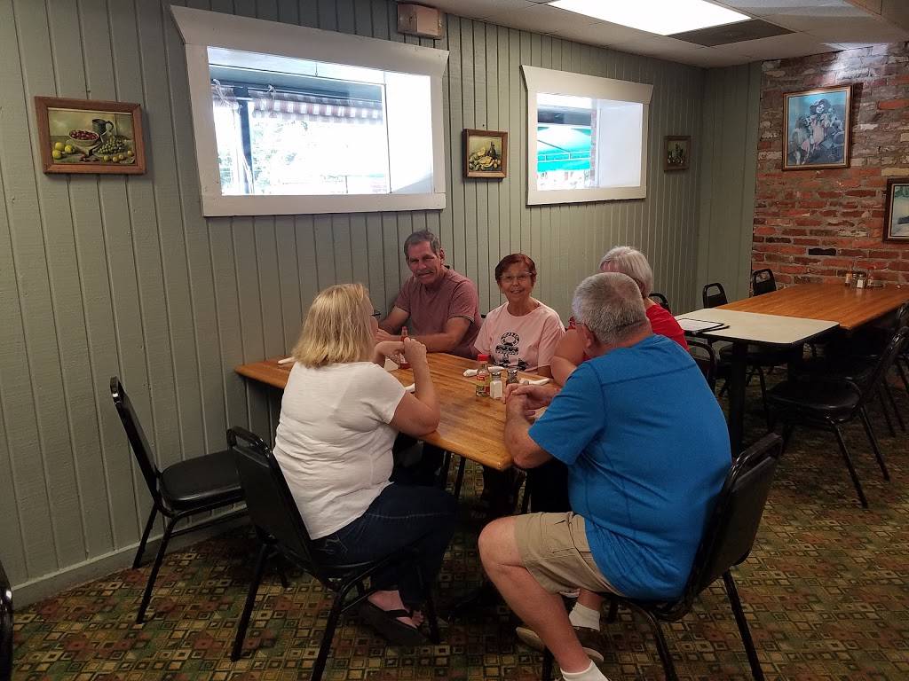 Jeneanes At Pinebrook | restaurant | 4436 Forsyth Rd, Macon, GA 31210, USA | 4784764642 OR +1 478-476-4642