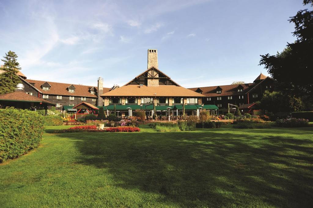 Fairmont Le Château Montebello | restaurant | 392 Rue Notre Dame, Montebello, QC J0V 1L0, Canada | 8194236341 OR +1 819-423-6341