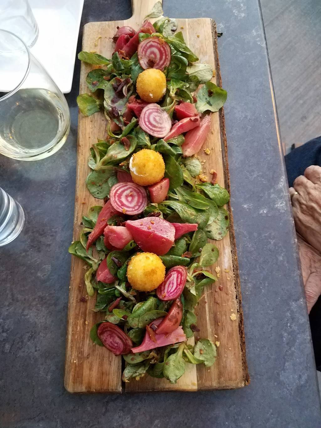 Tap & Vine | restaurant | 907 Lincoln Way, Auburn, CA 95603, USA | 5308898463 OR +1 530-889-8463