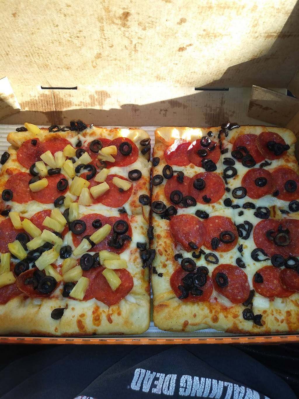 Little Caesars Pizza | meal takeaway | 7076 E Golf Links Rd, Tucson, AZ 85730, USA | 5207474956 OR +1 520-747-4956