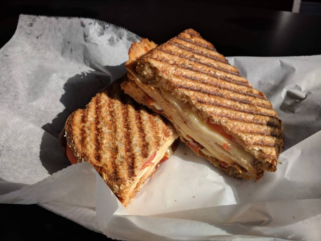 Tims Bistro | restaurant | 467 S Main St, Colchester, CT 06415, USA | 8605376974 OR +1 860-537-6974