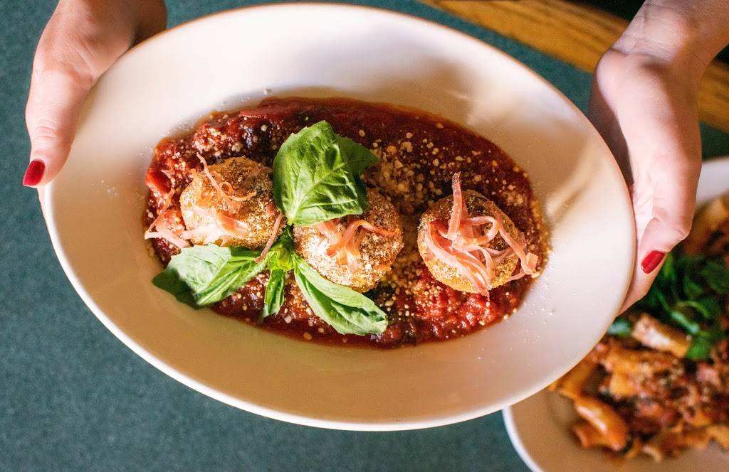 The Venetian Weymouth | restaurant | 909 Broad St, Weymouth, MA 02189, USA | 7813374363 OR +1 781-337-4363