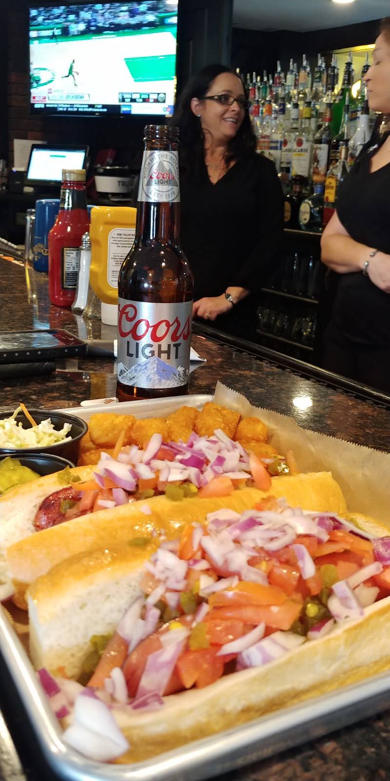 TOs Bar and Grille | restaurant | 562 Newport Ave, Pawtucket, RI 02861, USA | 4013355700 OR +1 401-335-5700