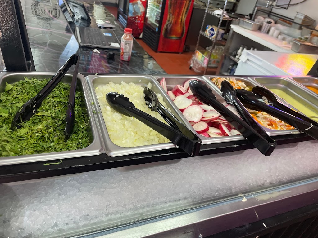 Tacos El 24 | restaurant | 3311 E Division St, Arlington, TX 76011, USA | 8175836133 OR +1 817-583-6133