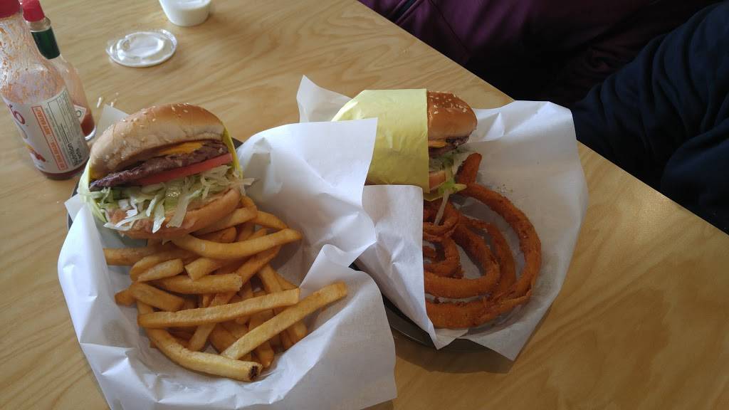 Boys Hamburgers | restaurant | 1724 W 17th St, Santa Ana, CA 92706, USA | 7149534355 OR +1 714-953-4355