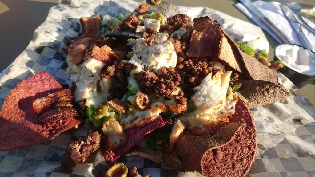 Le Hook, Resto Bar | restaurant | 1220 Rue de Neuville, Gatineau, QC J8M 2E7, Canada | 8199865555 OR +1 819-986-5555