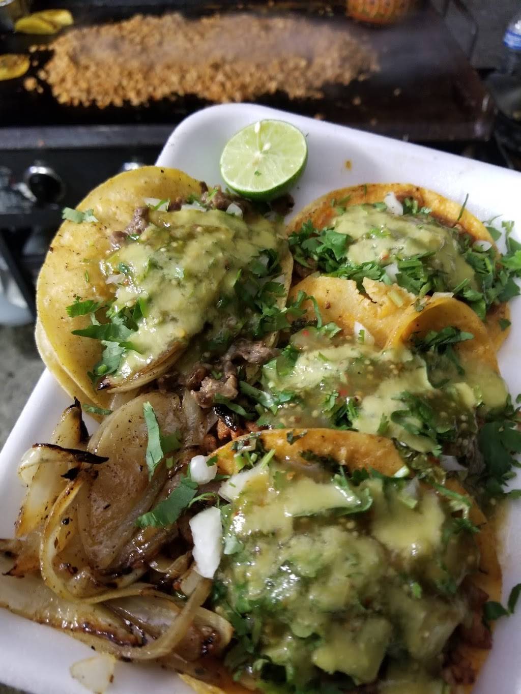 Takos Zumba Jalisco | restaurant | 205 N Main St, Highlands, TX 77562, USA | 8327923504 OR +1 832-792-3504