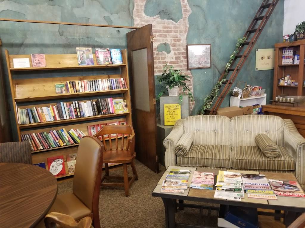 Buzz | restaurant | 601 Public Square, Benton, IL 62812, USA | 6184382899 OR +1 618-438-2899