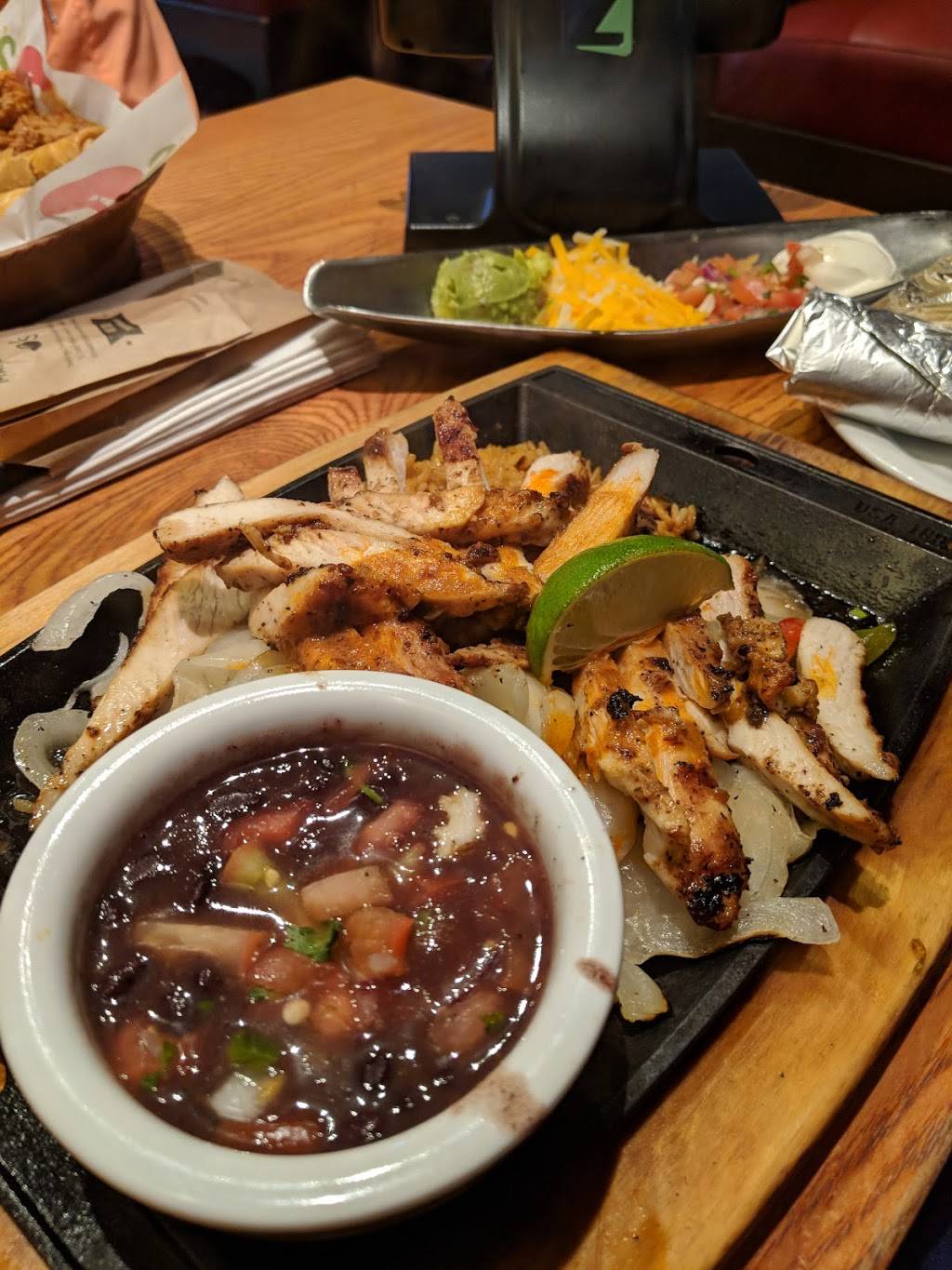 Chilis Grill & Bar | meal takeaway | 502 Baltimore Pike, Bel Air, MD 21014, USA | 4106382992 OR +1 410-638-2992