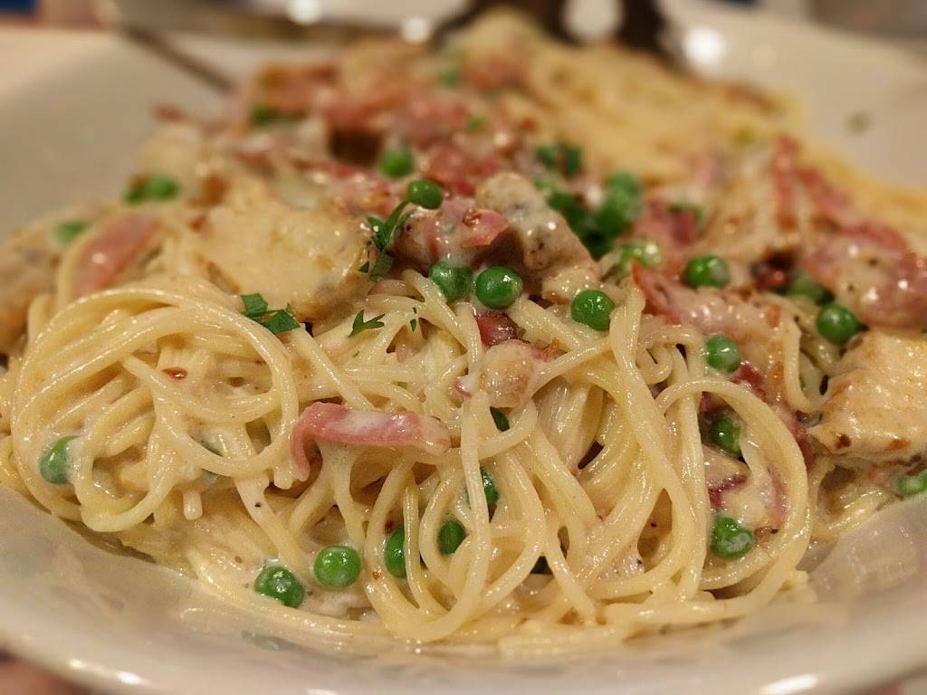 Buca di Beppo Italian Restaurant | restaurant | 17500 Ventura Blvd, Encino, CA 91316, USA | 8189953288 OR +1 818-995-3288