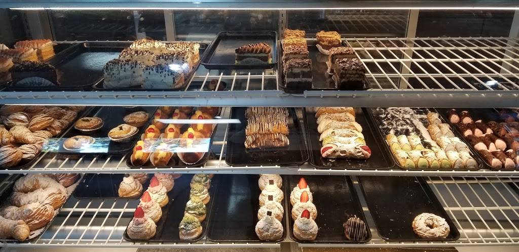Amore Italian Market and Bakery | bakery | 4703 SW 16th Pl, Cape Coral, FL 33914, USA | 2398003938 OR +1 239-800-3938