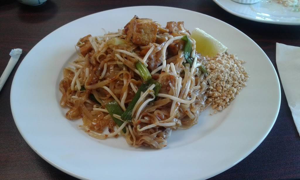 Thai 999 Express | restaurant | 9853 Johnnycake Ridge Rd Ste 15, Mentor, OH 44060, USA | 4403501458 OR +1 440-350-1458