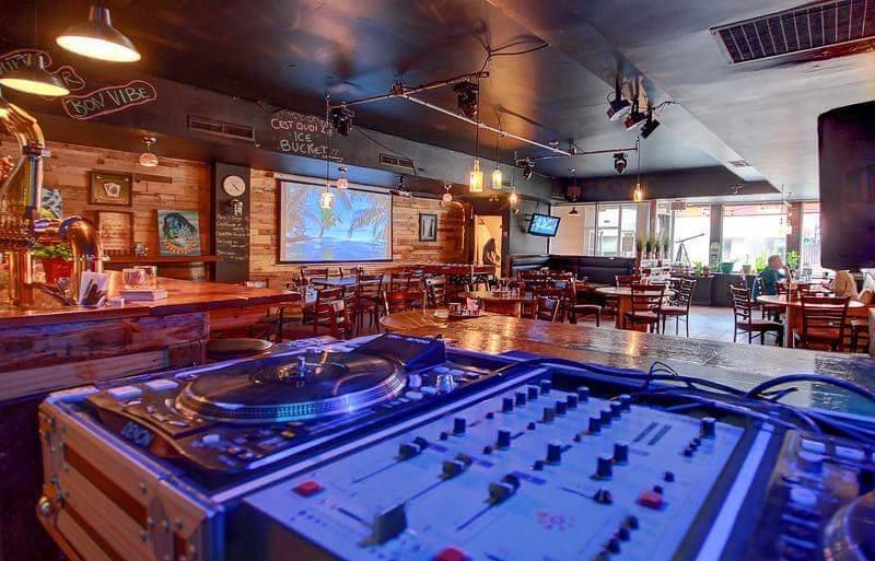 Le Maizonneuve | restaurant | 4641 Rue Sainte-Catherine E, Montréal, QC H1V 1Z1, Canada | 5145548905 OR +1 514-554-8905