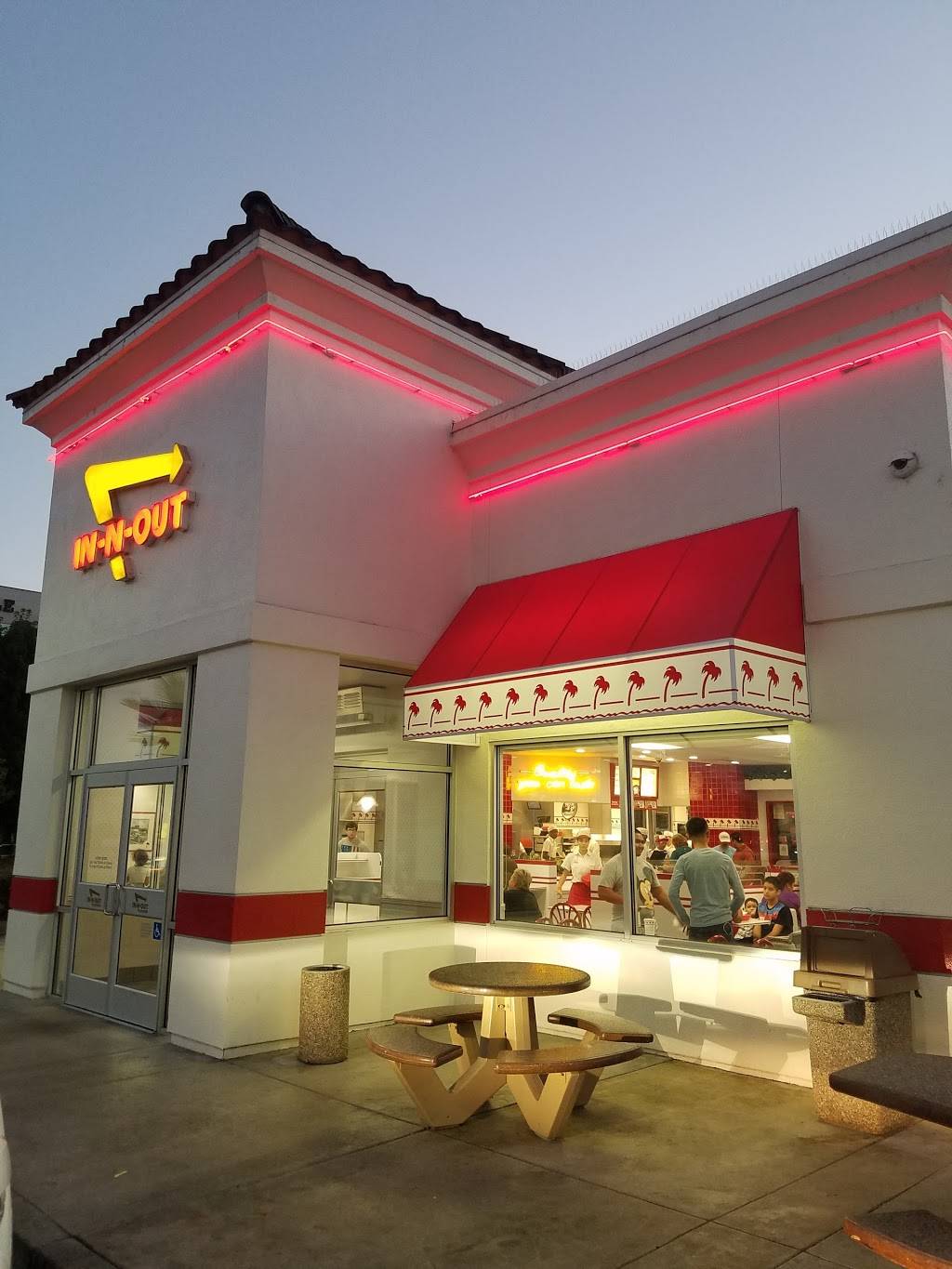 In-N-Out Burger | restaurant | 2727 W March Ln, Stockton, CA 95219, USA | 8007861000 OR +1 800-786-1000
