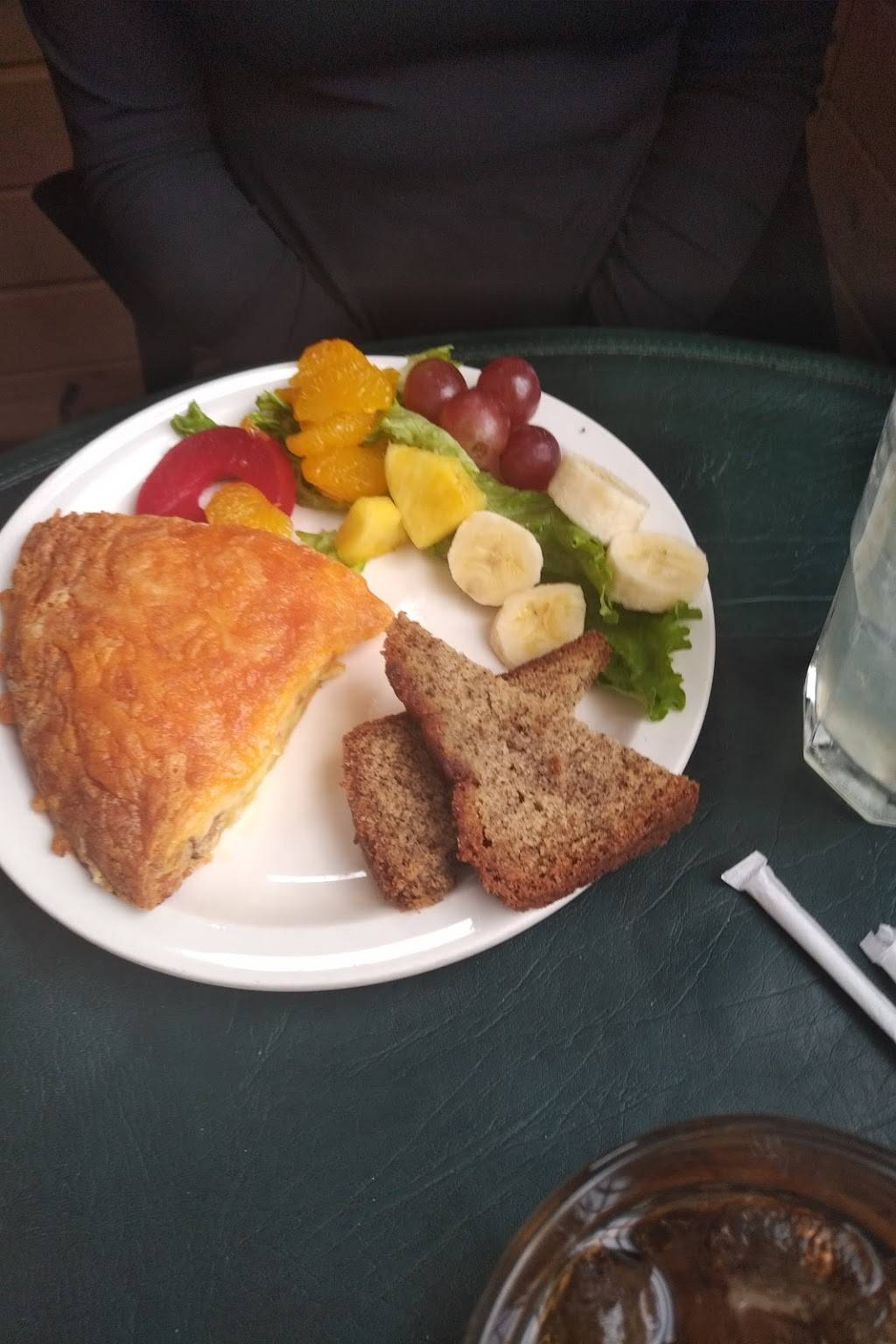 Clementines Victorian Restaurant | restaurant | 8092 Columbia Rd, Olmsted Falls, OH 44138, USA | 4402351223 OR +1 440-235-1223