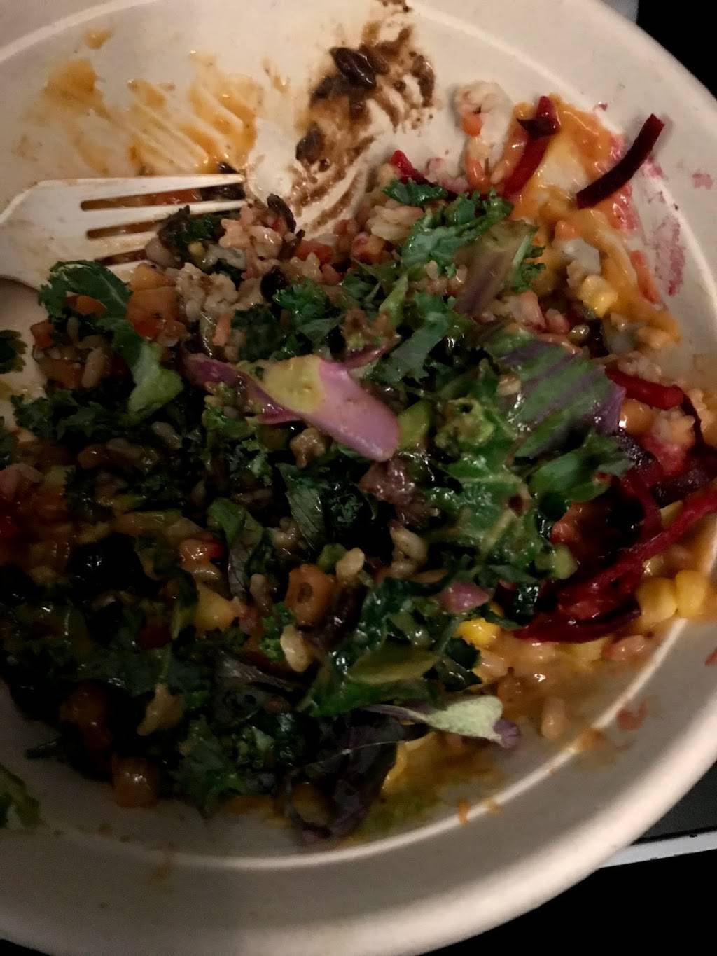 Freshii | restaurant | 85 Hanna Ave #104a, Toronto, ON M6K 3S3, Canada | 4165160100 OR +1 416-516-0100