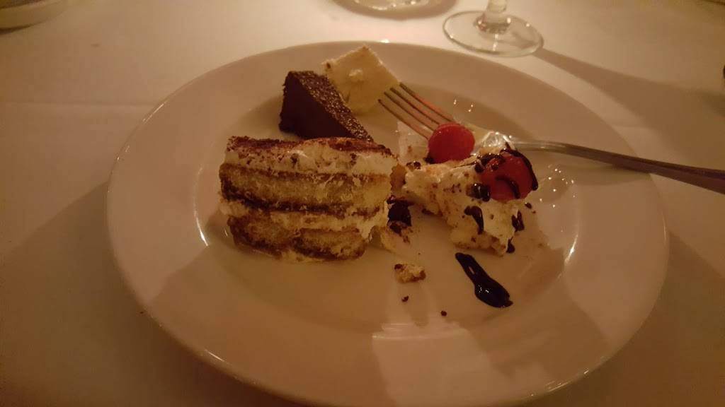 Il Mulino New York - Long Island | restaurant | 1042 Northern Blvd, Roslyn, NY 11576, USA | 5166211870 OR +1 516-621-1870