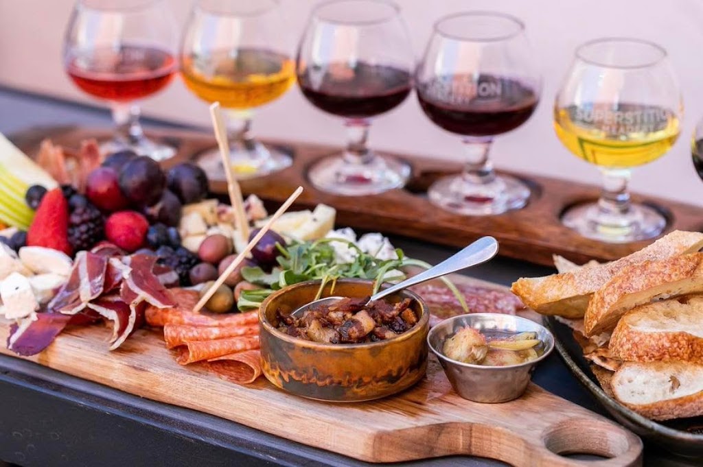 Superstition Downtown | restaurant | 1110 E Washington St, Phoenix, AZ 85034, USA | 6023683257 OR +1 602-368-3257