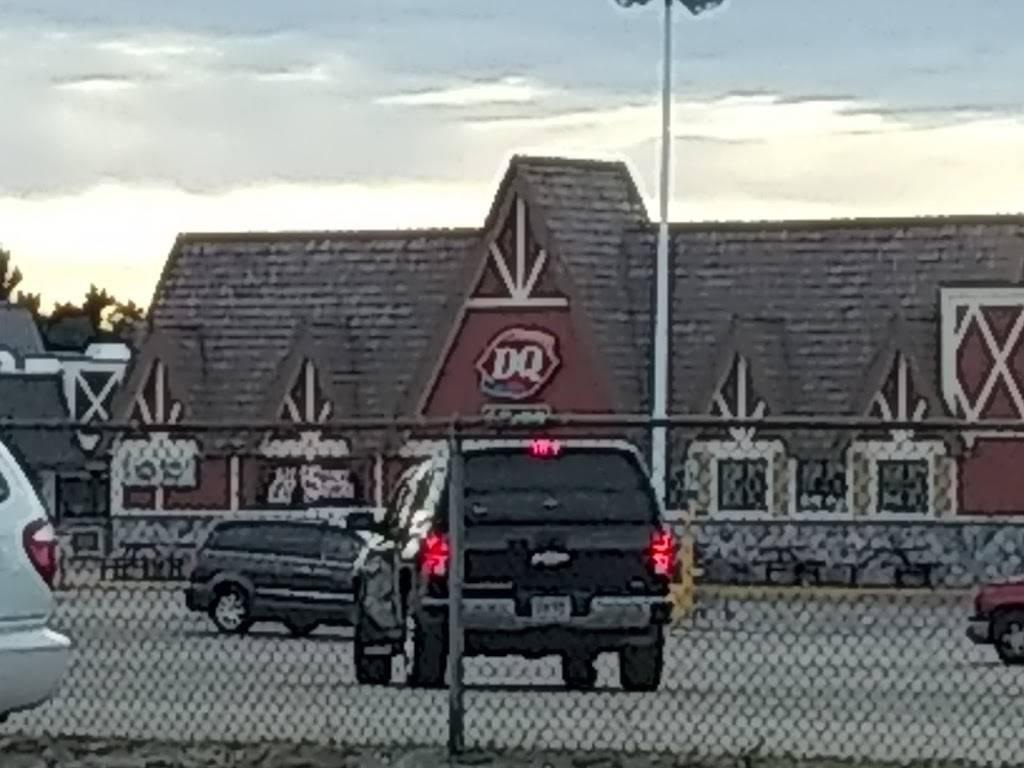 Dairy Queen Grill & Chill | restaurant | 829 W Main St, Gaylord, MI 49735, USA | 9897313298 OR +1 989-731-3298