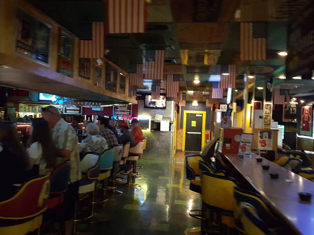 Inn Zone Rainbow Las Vegas Bar | restaurant | 238 S Rainbow Blvd, Las Vegas, NV 89145, USA | 7023632424 OR +1 702-363-2424