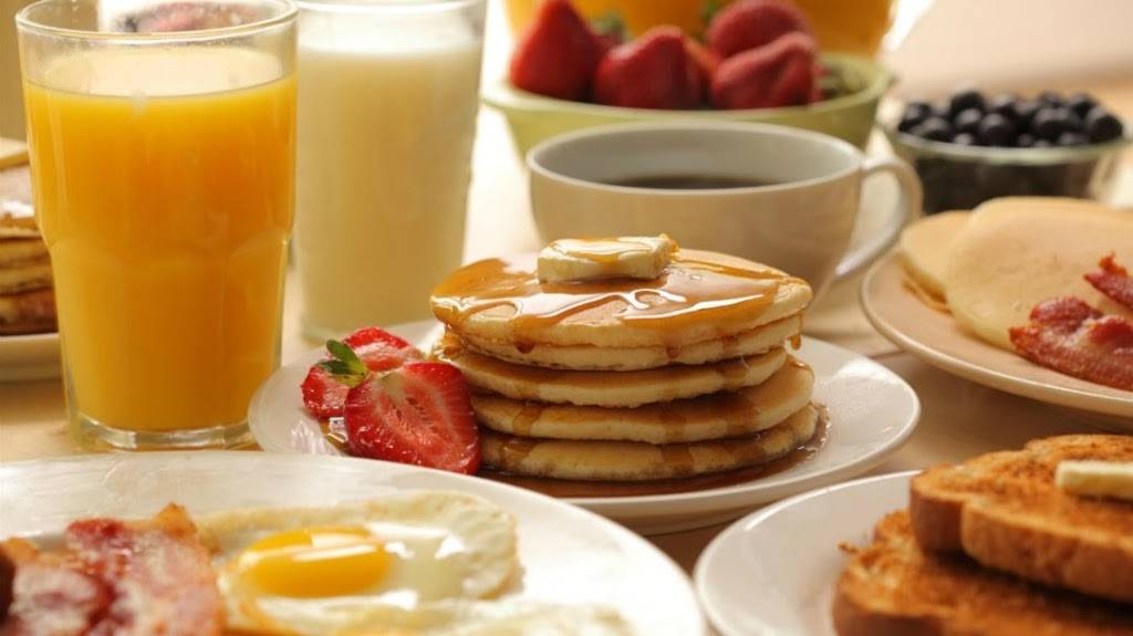 Pegahs Family Restaurant | restaurant | 5354 Roberts St, Shawnee, KS 66226, USA | 9134223600 OR +1 913-422-3600