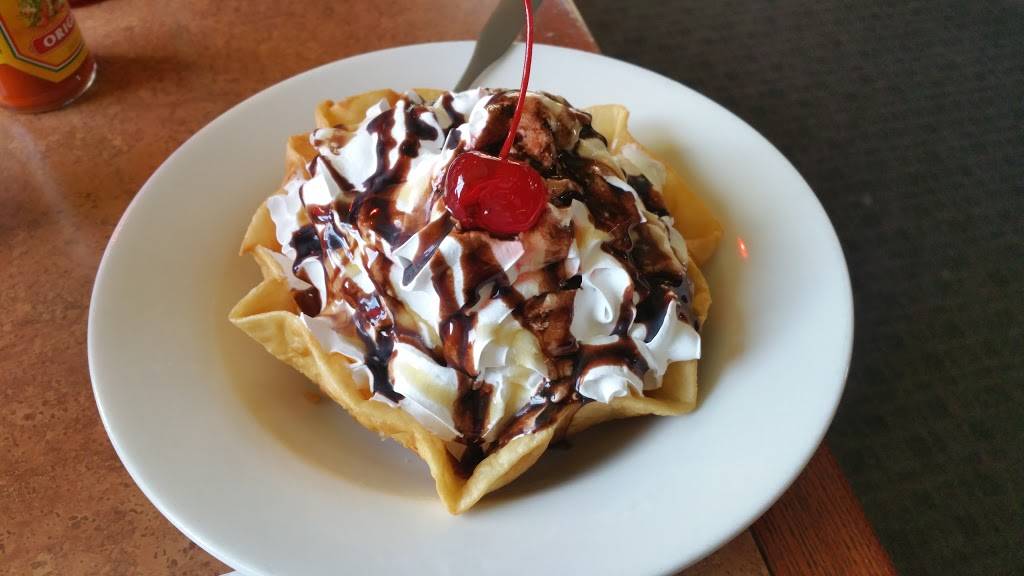 Christines Casual Dining | restaurant | 5770 Harrison Ave, Cincinnati, OH 45248, USA | 5135741273 OR +1 513-574-1273