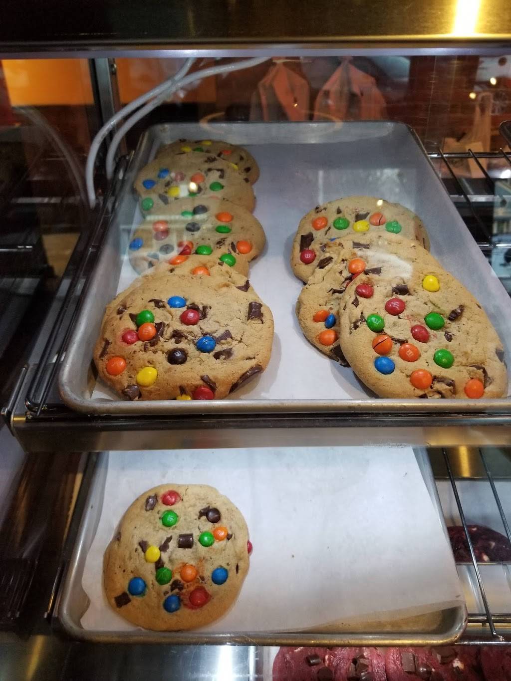 Comellas | restaurant | 745 High St, Westwood, MA 02090, USA | 7814610800 OR +1 781-461-0800