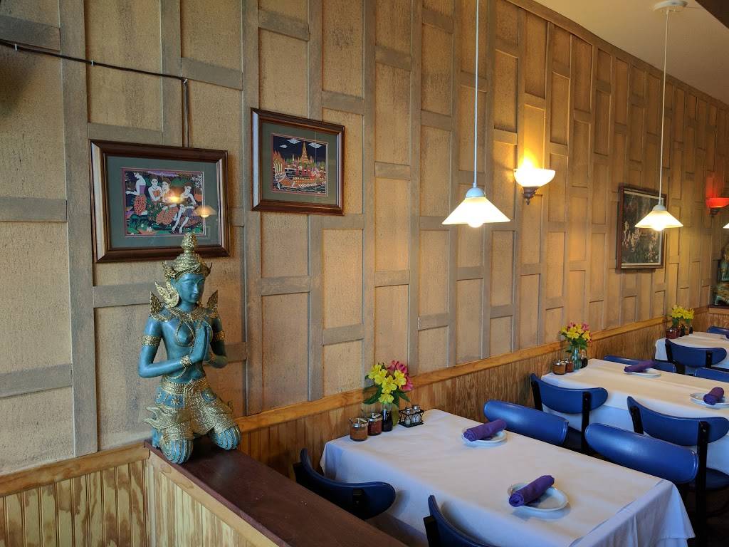 Lemon Grass Thai Restaurant | restaurant | 3999 Centerpoint Pkwy, Pontiac, MI 48341, USA | 2483357435 OR +1 248-335-7435