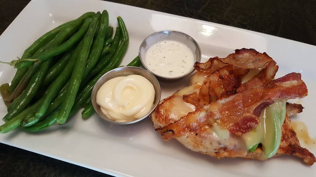 Ruby Tuesday | restaurant | 1230 Virginia Ave, East Point, GA 30344, USA | 4045594887 OR +1 404-559-4887