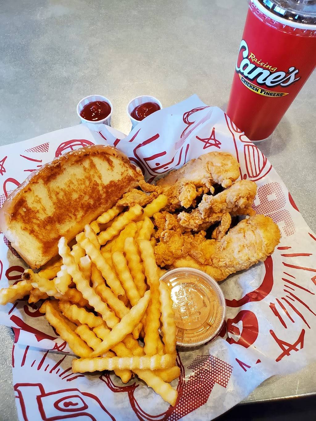 Raising Canes Chicken Fingers | meal takeaway | 7585 N Academy Blvd, Colorado Springs, CO 80920, USA | 7195931599 OR +1 719-593-1599