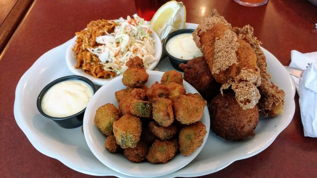 Bobby Qs | restaurant | 428 E Broad St, Cookeville, TN 38501, USA | 9315261024 OR +1 931-526-1024