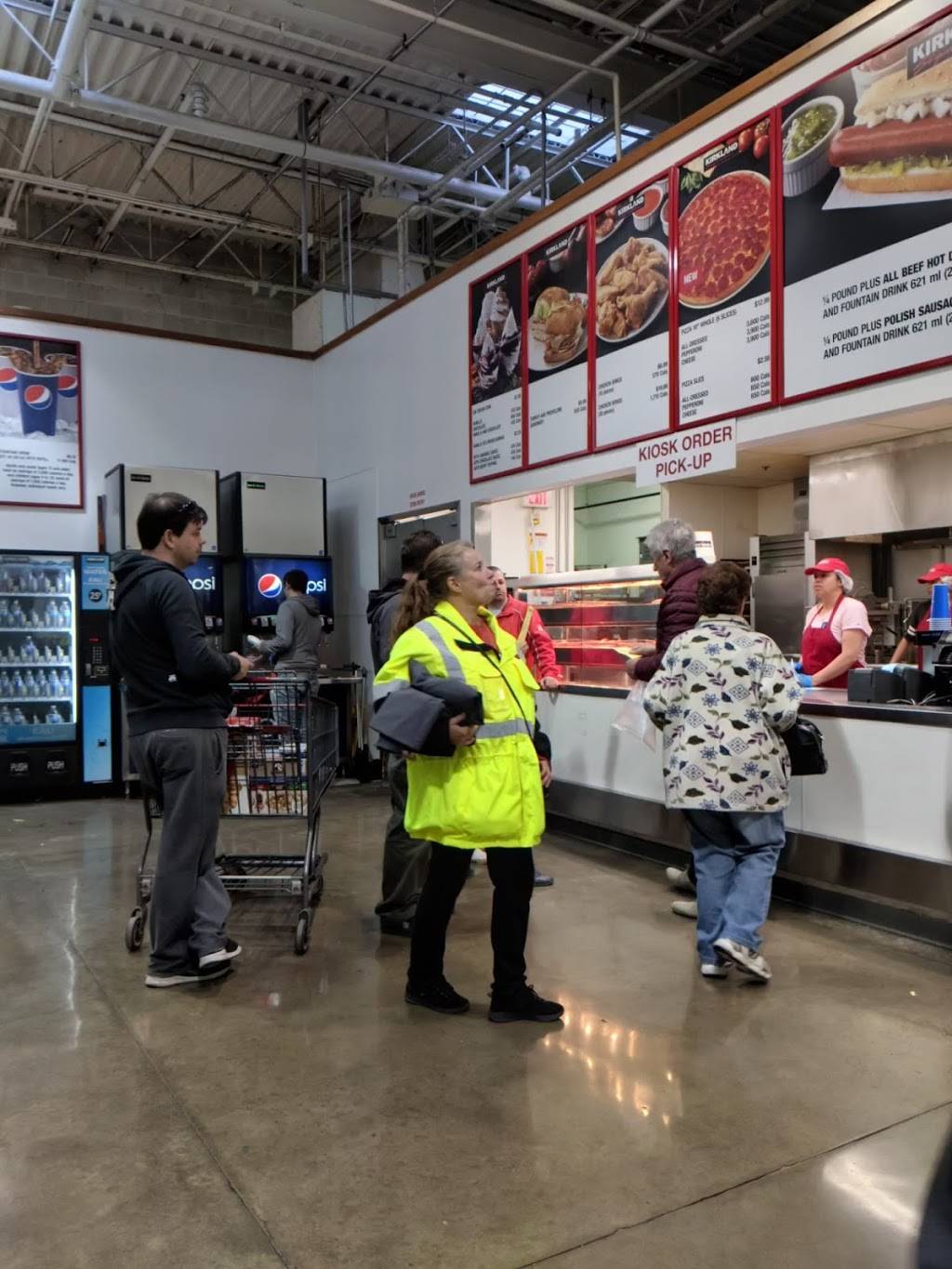 Costco Food Court | restaurant | 50 Queen Elizabeth Blvd, Etobicoke, ON M8Z 1M1, Canada | 4162512832 OR +1 416-251-2832