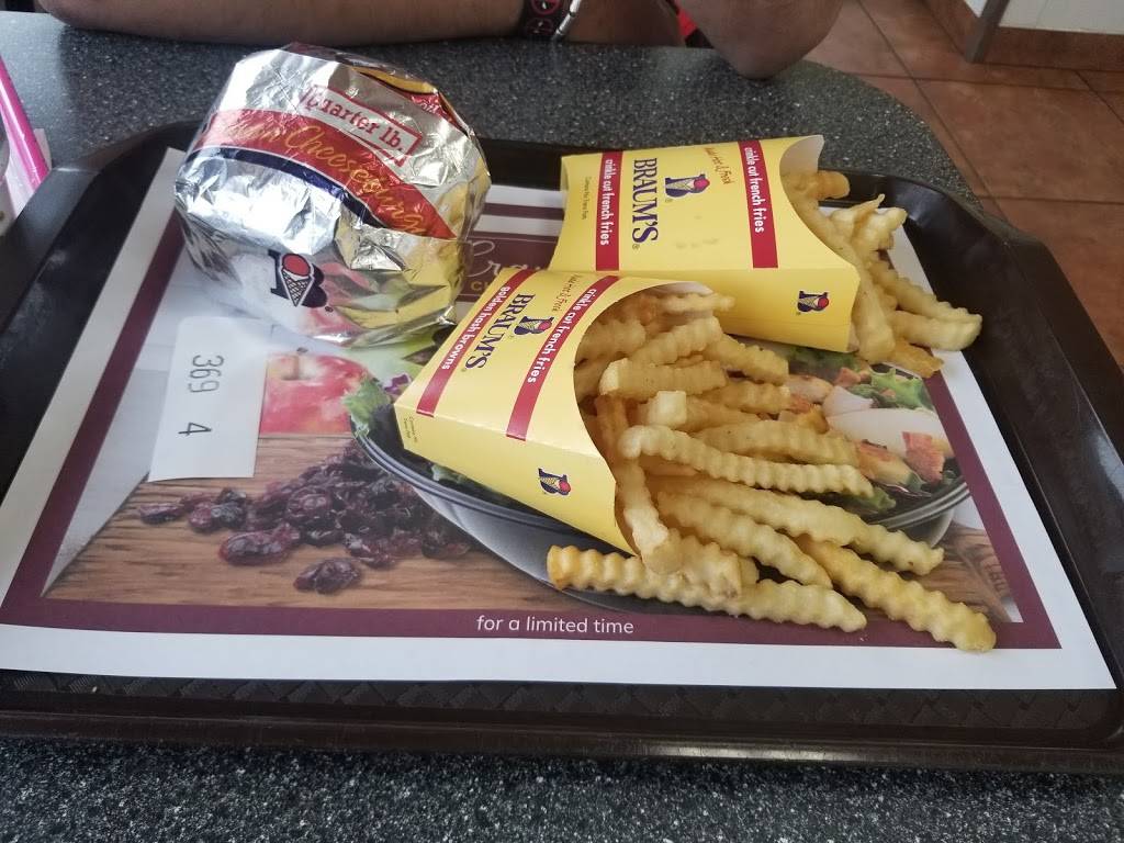 Braums Ice Cream & Burger Restaurant | restaurant | 529 S Interstate 35, Denton, TX 76205, USA | 9405911992 OR +1 940-591-1992