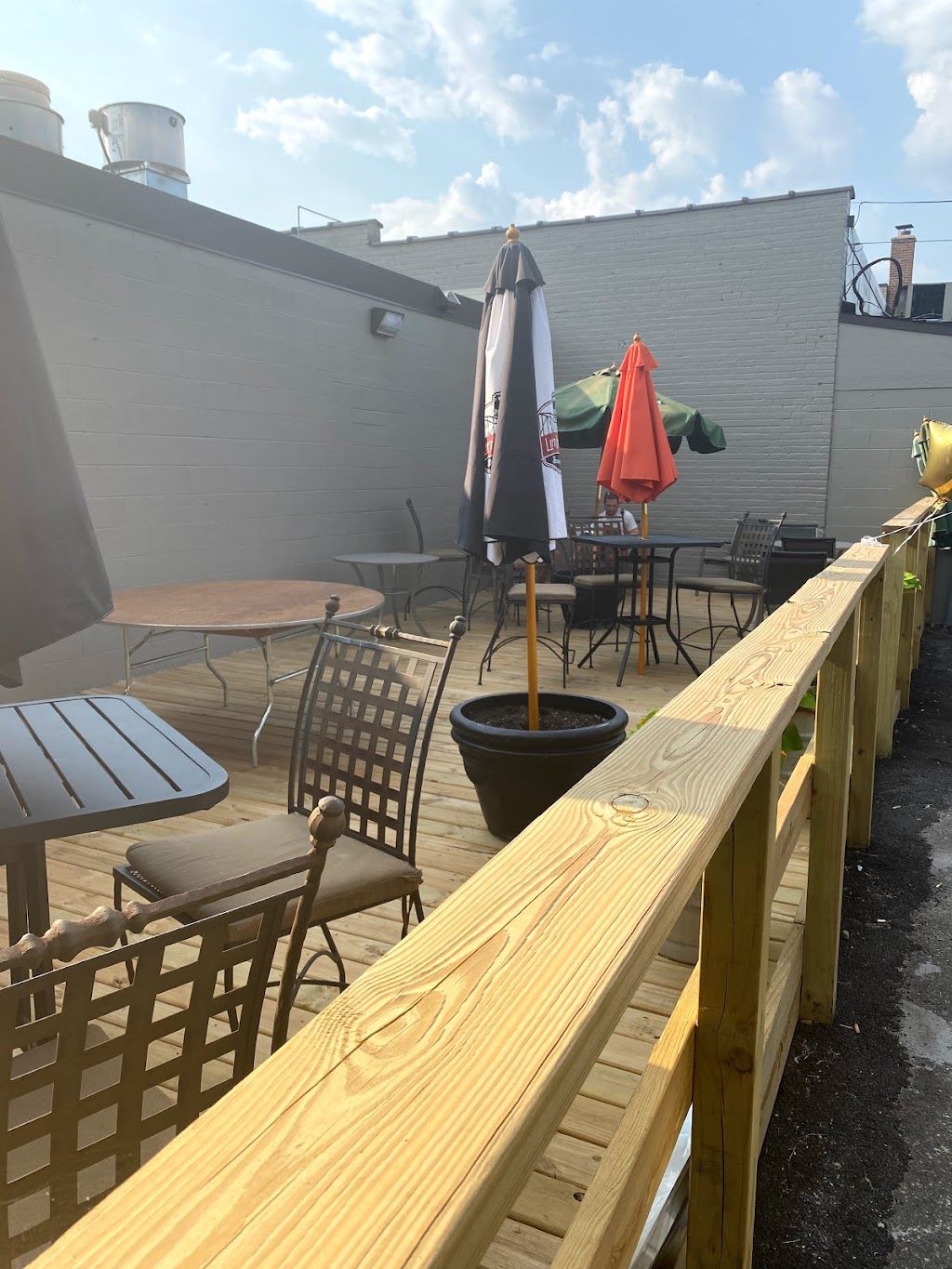 Jamesons Irish Bar | restaurant | 886 Smith Ave S, West St Paul, MN 55118, USA | 6514572729 OR +1 651-457-2729