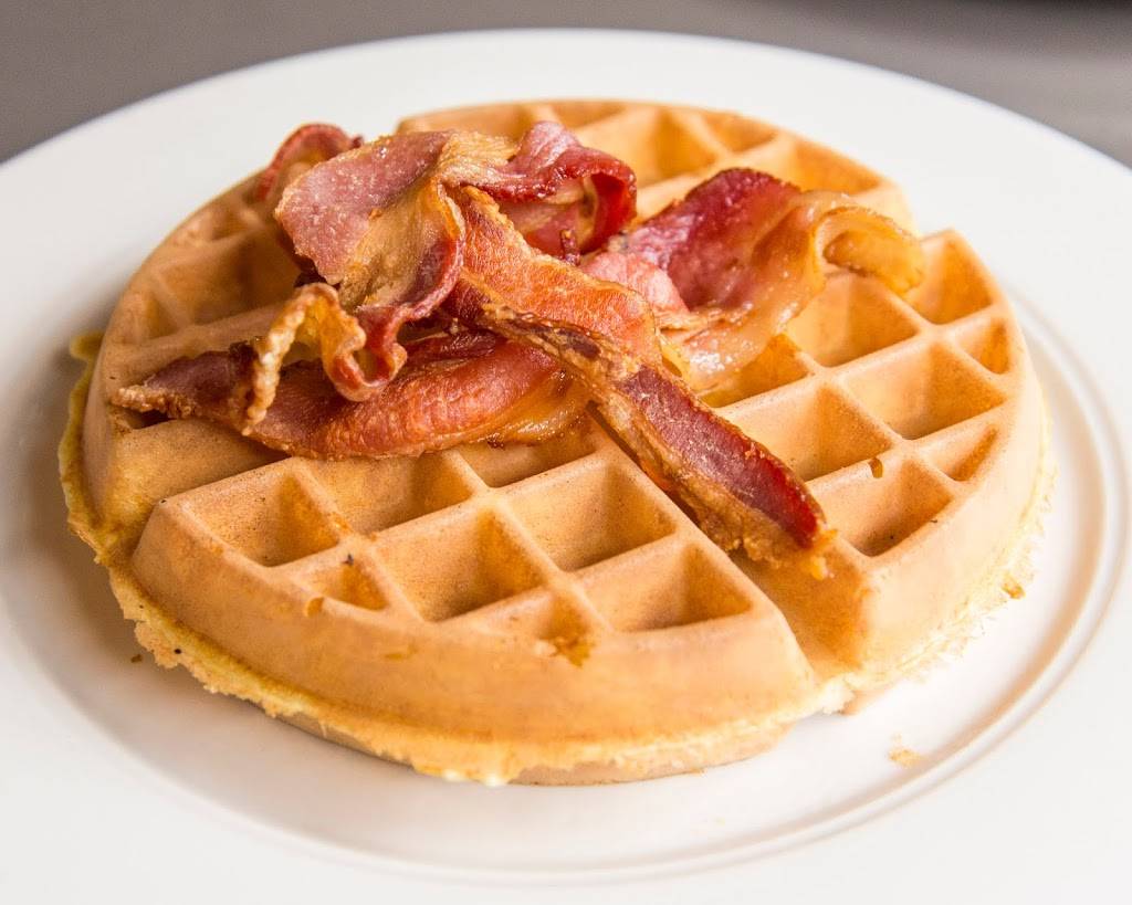 Luna Grill & Diner | restaurant | 1301 Connecticut Ave NW UNIT 1A, Washington, DC 20036, USA | 2028352280 OR +1 202-835-2280