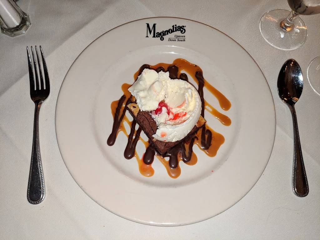 Magnolias | restaurant | 185 E Bay St, Charleston, SC 29401, USA | 8433219333 OR +1 843-321-9333