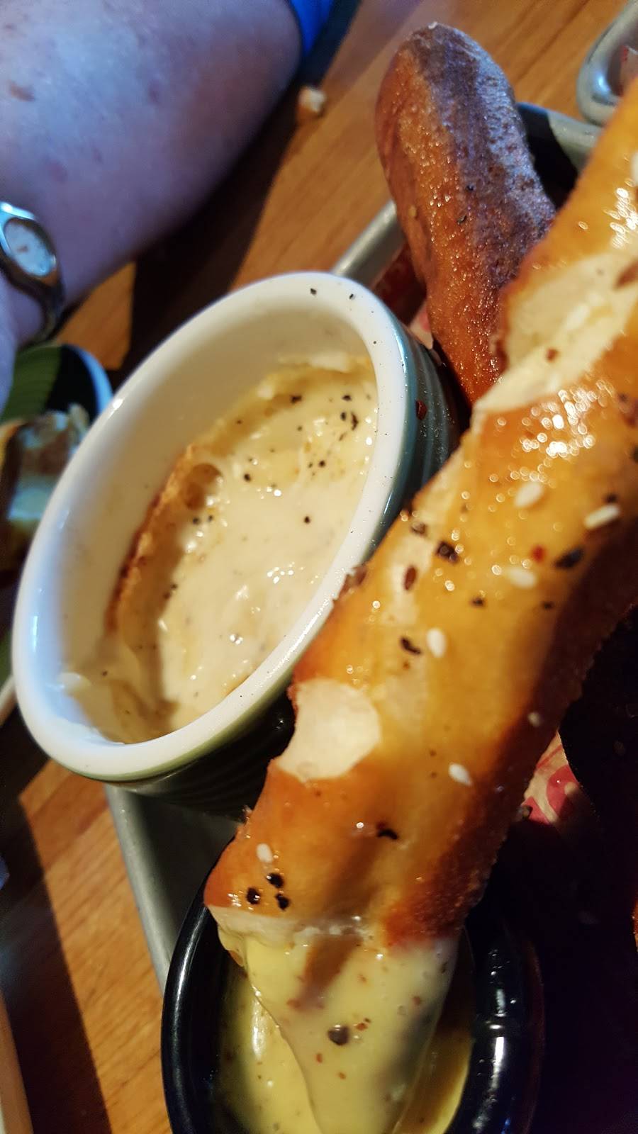 Applebees Grill + Bar | restaurant | 3254 Inner Perimeter Rd, Valdosta, GA 31605, USA | 2292570003 OR +1 229-257-0003