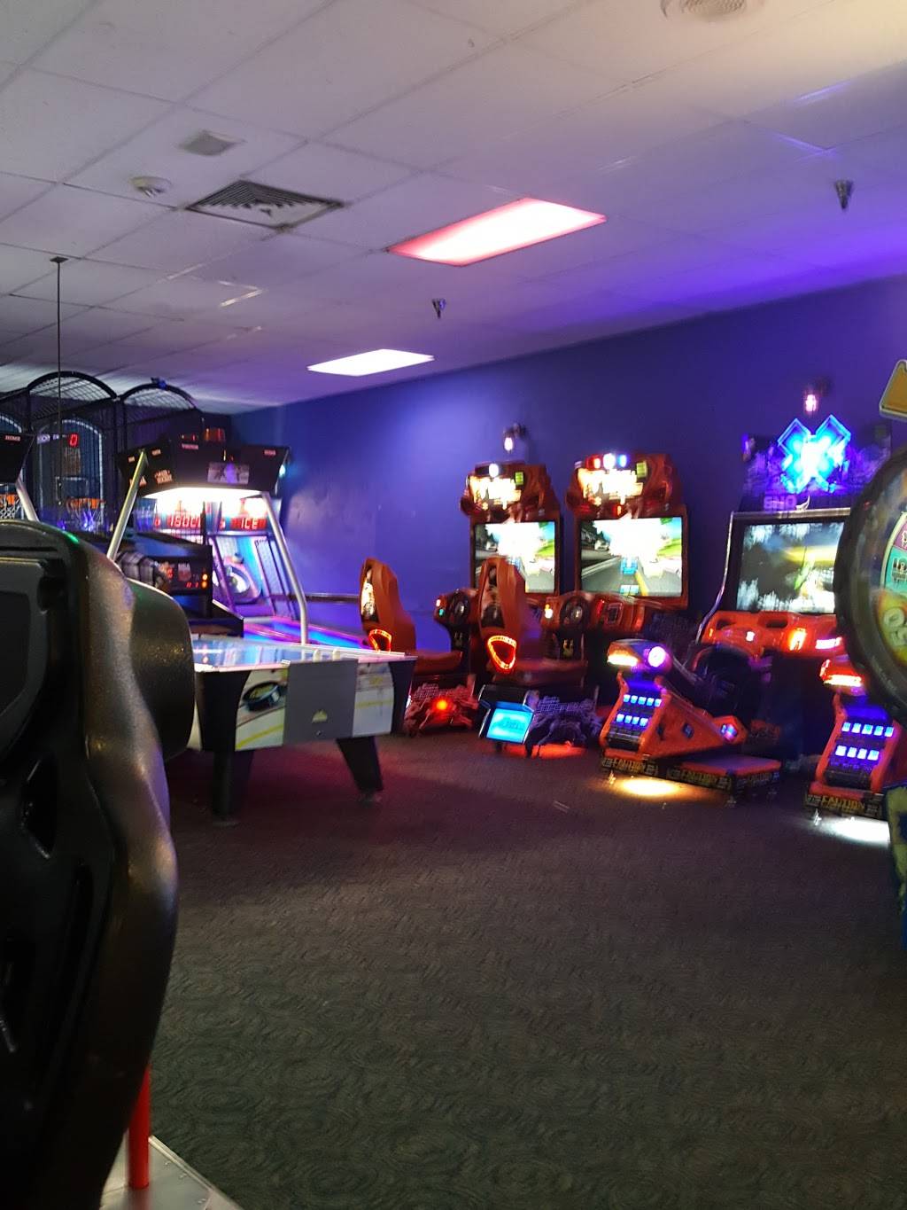 Bowlero Moreno Valley | restaurant | 24666 Sunnymead Boulevard, Moreno Valley, CA 92553, USA | 9519246008 OR +1 951-924-6008